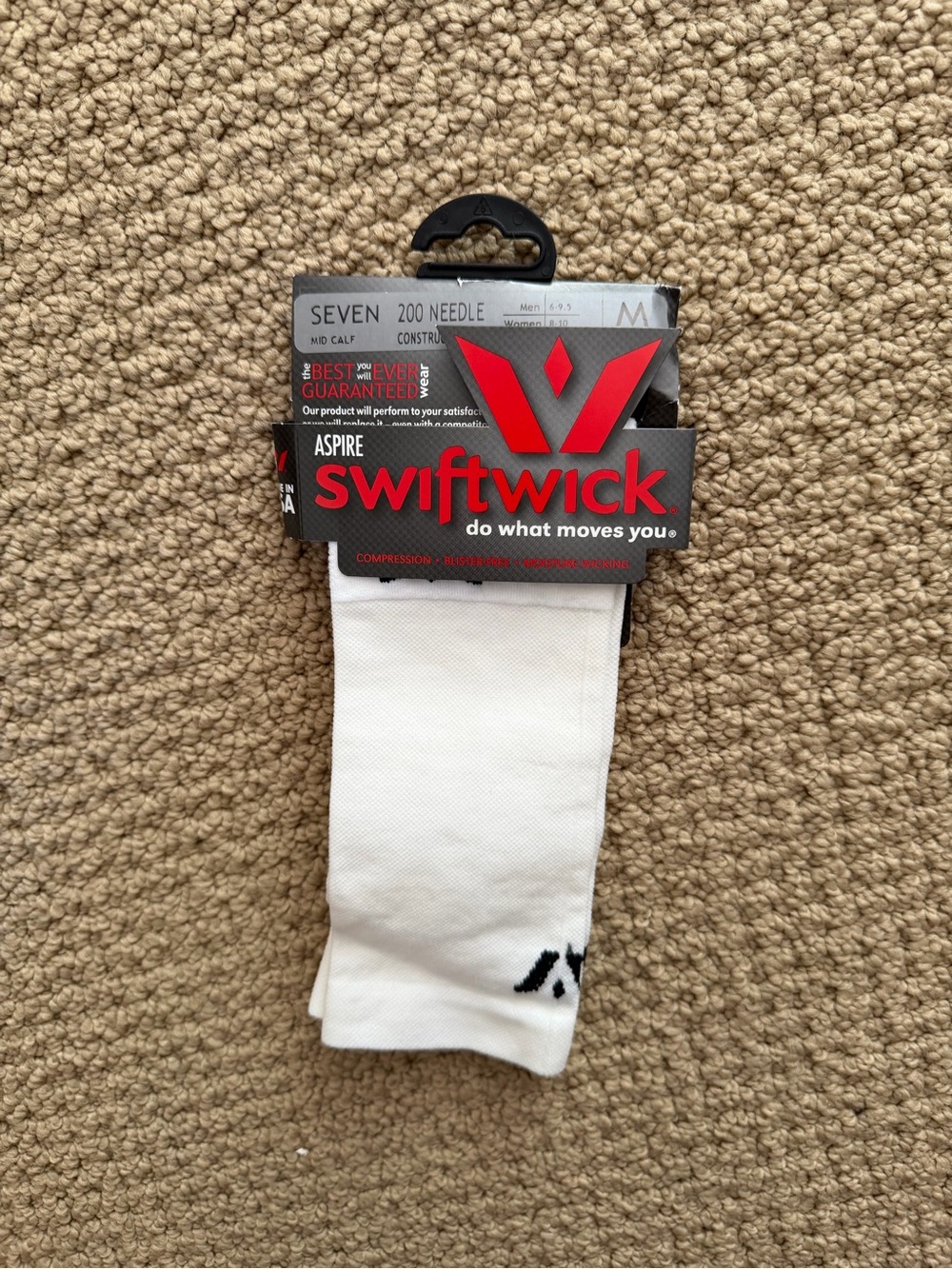 Swiftwick Compression Support Socks Mid Calf Moisture Wicking NEW (Men’s 6-9.5)